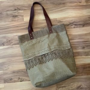 Tote bag